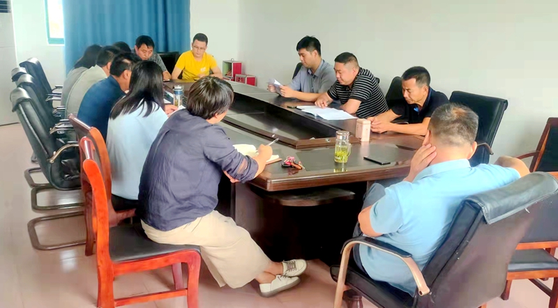 我公司政協委員赴前隍村宣講“七一”精神
